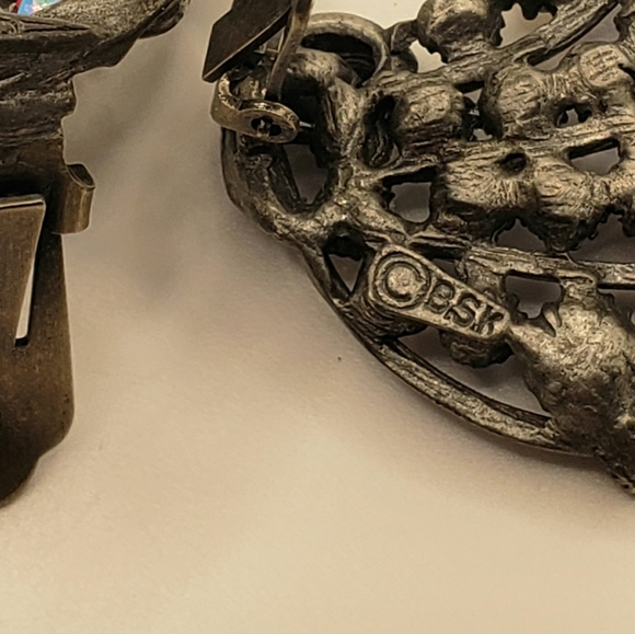 Gorgeous Sparkly Aurora Borealis Rhinestone Clip On Earrings - Picture 4 of 11